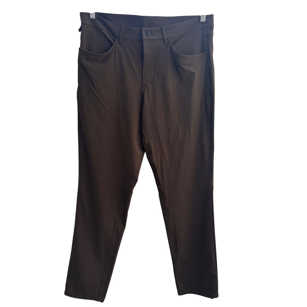 Alo Yoga Day Night Pants Men 33R Brown Slim Fit‎ Technical Stretch
